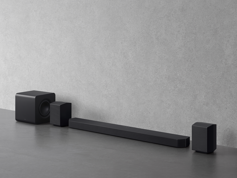 65 Zoll TV + Soundsystem